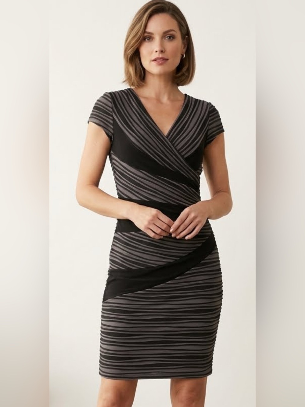 Joseph Ribkoff Black & gray striped short sleeve stretch sheath dress Size 8